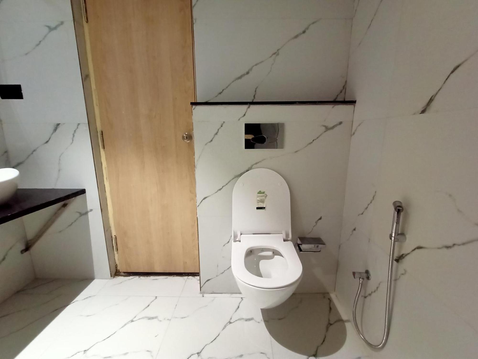 Hotel Global Inn -1 Km From Railway Station - Lift Food And Free Parking Lucknow Buitenkant foto