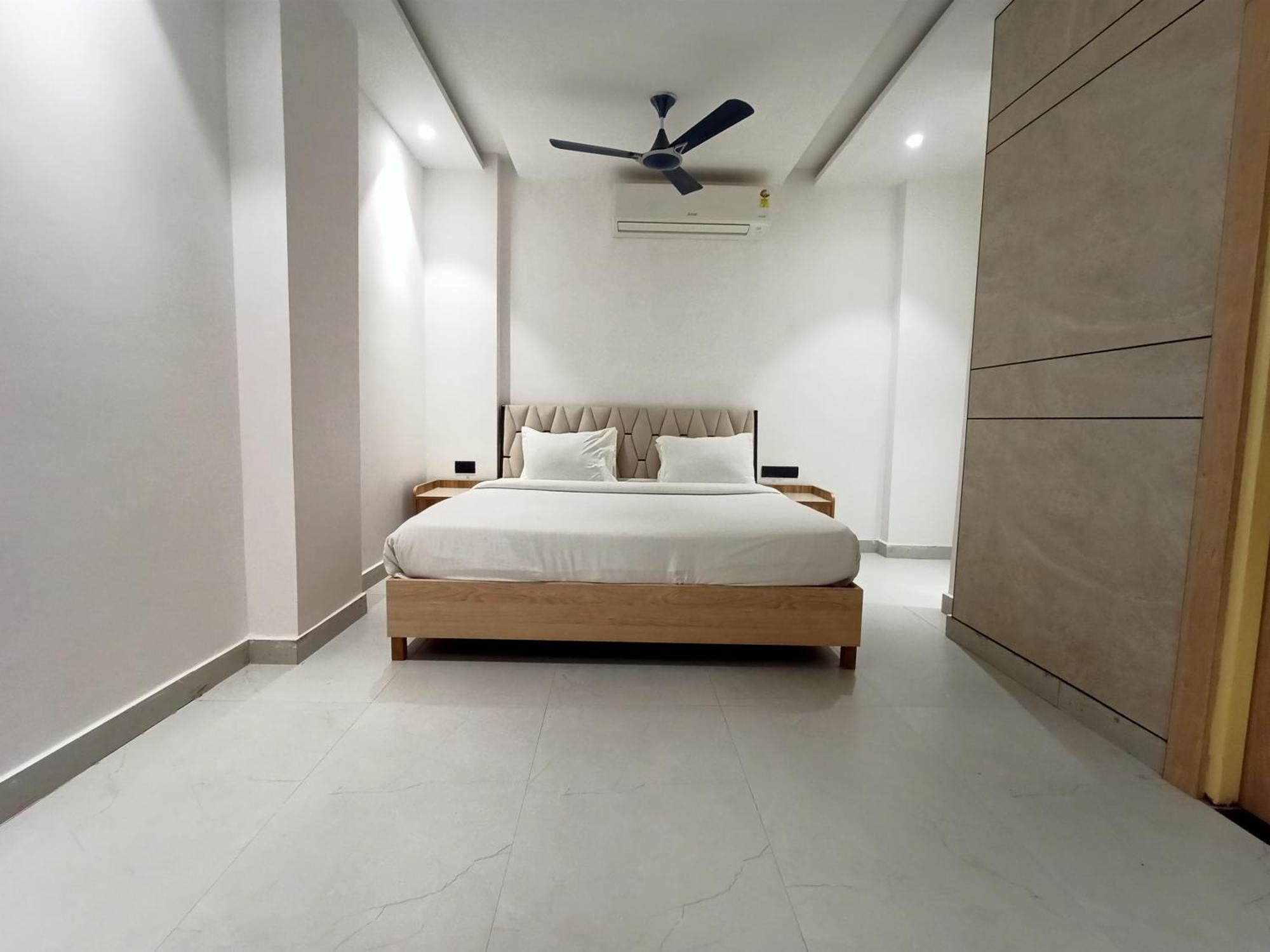 Hotel Global Inn -1 Km From Railway Station - Lift Food And Free Parking Lucknow Buitenkant foto