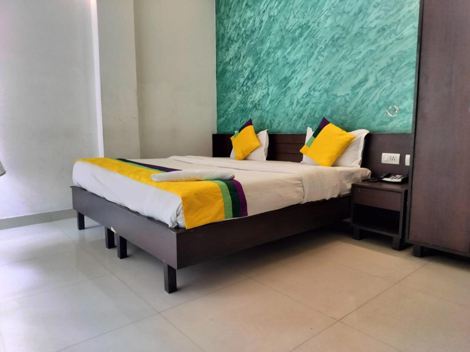 Hotel Global Inn -1 Km From Railway Station - Lift Food And Free Parking Lucknow Kamer foto